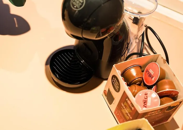 Private In Historic Street Μπέργκεν